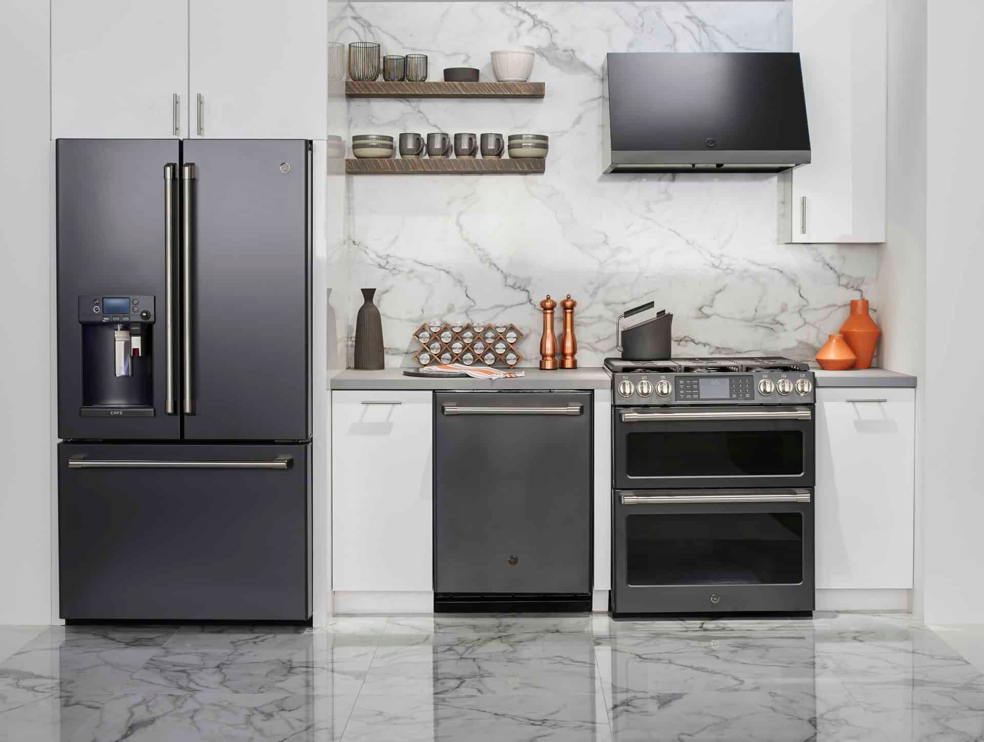 Why Leon’s Outlet Is the Smart Way to Save For the Holidays