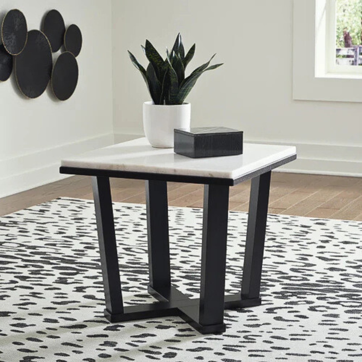 Fostead Square "22 End Table